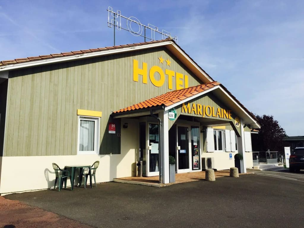 Hôtel Marjolaine - Photo 1