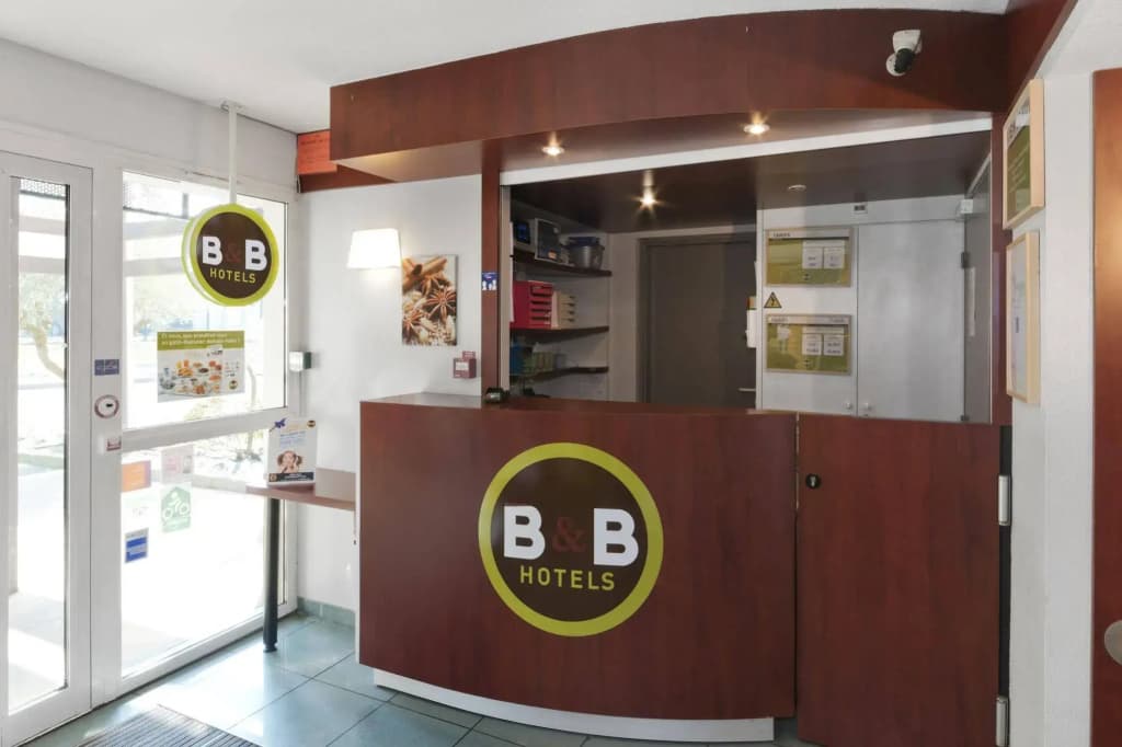B&B HOTEL Laval Changé - Photo 2
