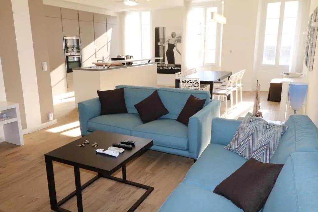 Luxury, central 3 bedroom, 3 bathrooms 5 mins from the Palais 410 - Photo 2