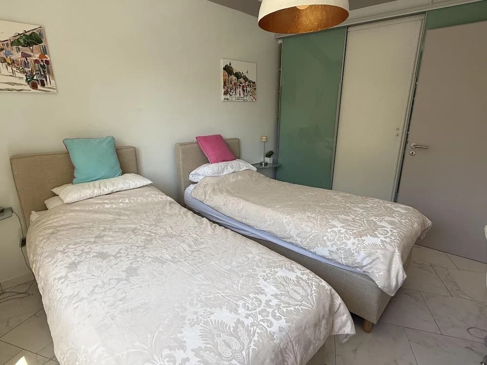 2 BR Apartment in the Center of Cannes - 2305 - Photo 5