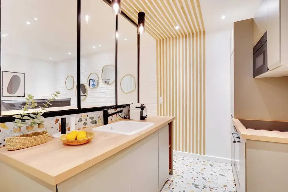 Magnificent Apartment 1br/4p - Arc de Triomphe - Miniature 8