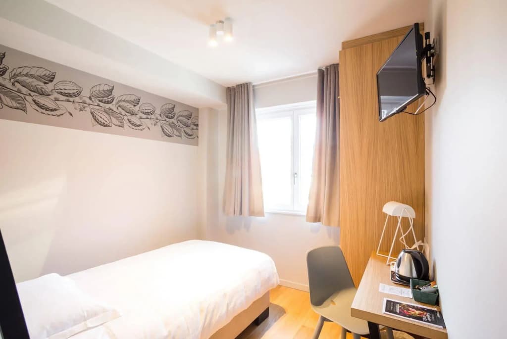 Hôtel Aigle d'Or - Photo 2