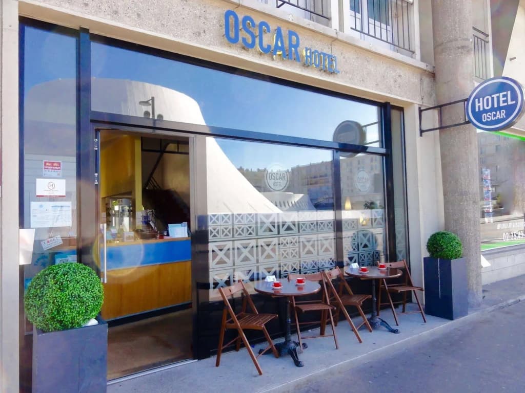 Hotel Oscar - Photo 1