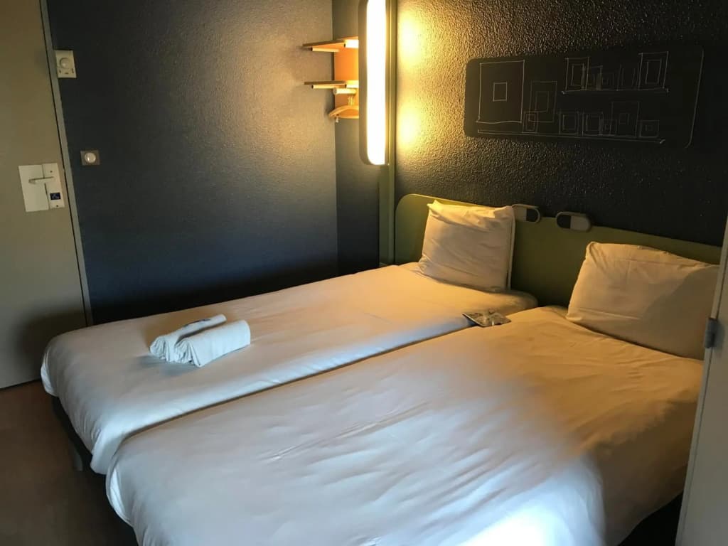 Ibis Budget Arles Sud Fourchon - Photo 3