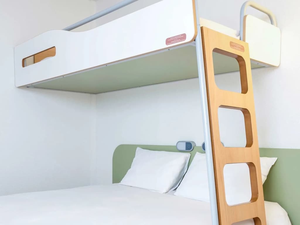 ibis budget Caen Hérouville - Photo 1