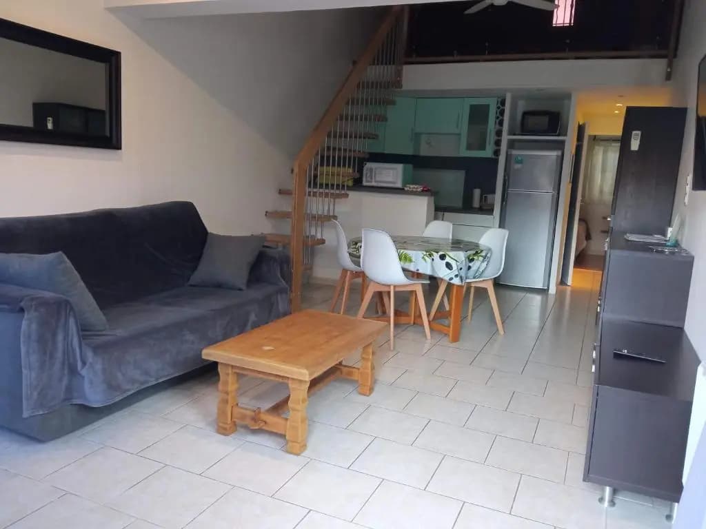 Aigues-Mortes - Agreable T.2 - (+ de 40m² ) - Photo 2