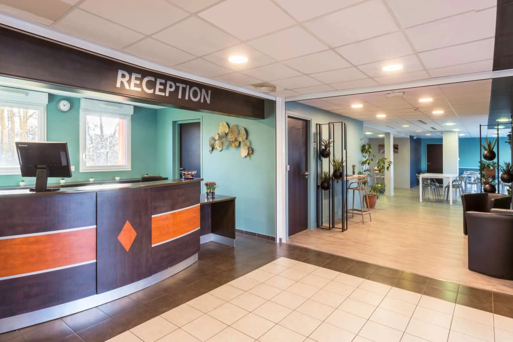Sure Hotel by Best Western Saint-Amand-Les-Eaux - Photo 2