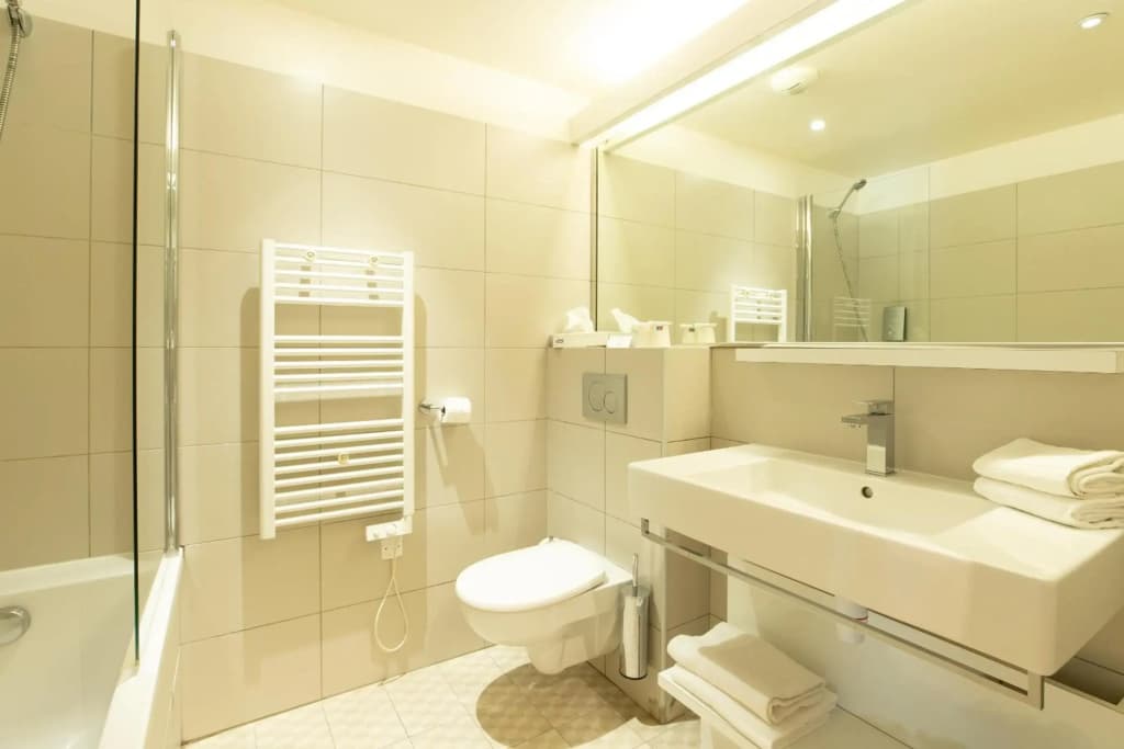 Golden Tulip Avignon Le Paradou - Miniature 8