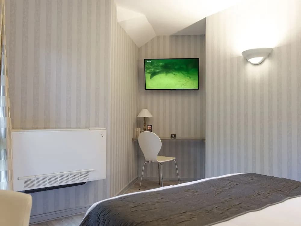 Hotel Le Chantereigne - Photo 4