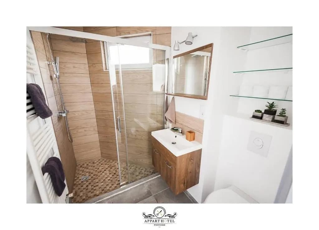 La Suite T2 40m2 avec terrasse 1ch-4pers Appart Hotel Poitiers - Miniature 7