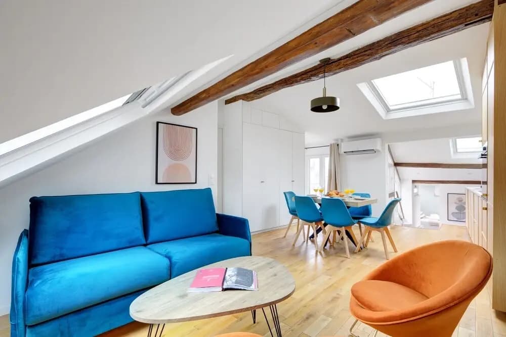 Cozy & Elegant Retreat Near Notre-Dame - Photo 5