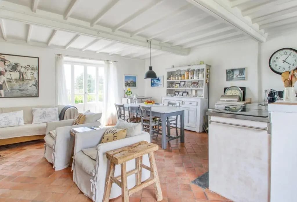 House With 5 Bedrooms in Regnéville-sur-mer, With Wonderful sea View, Enclosed Garden and Wifi - 6 km From the Beach - Min...