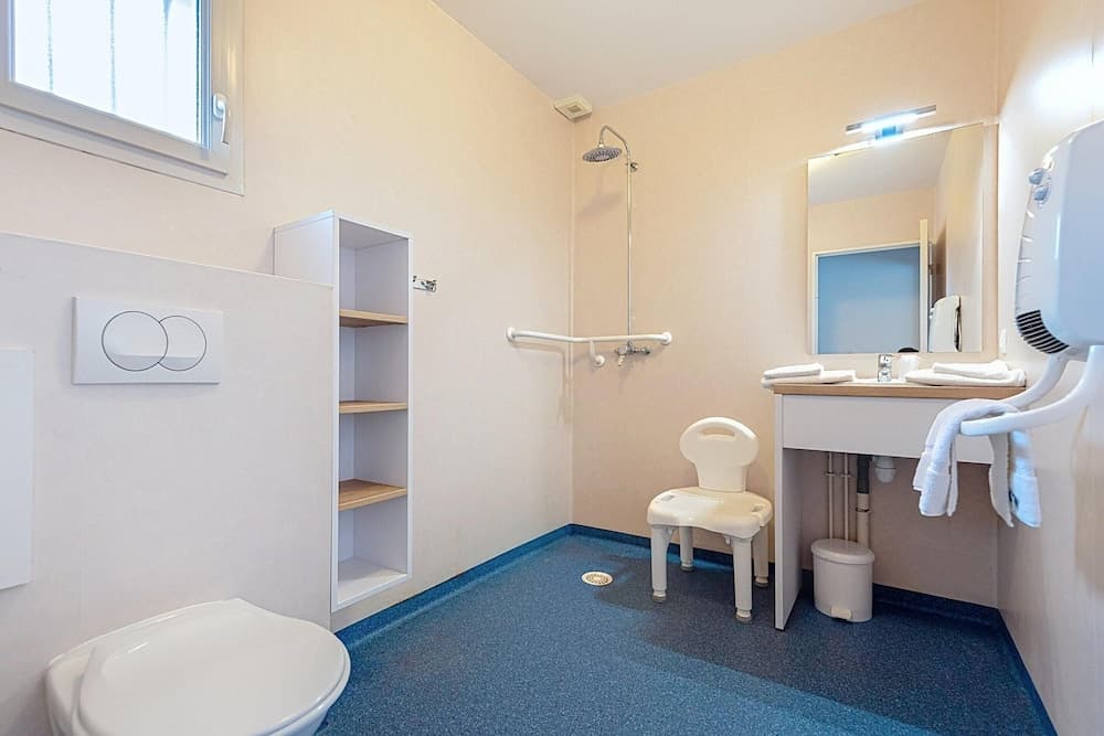 Duplex Cottage With Pool for 4 - Miniature 8