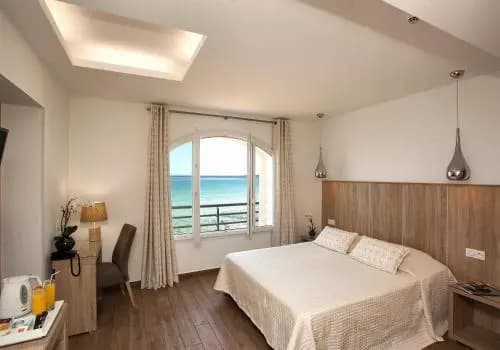 Htel Beau Rivage - Photo 2