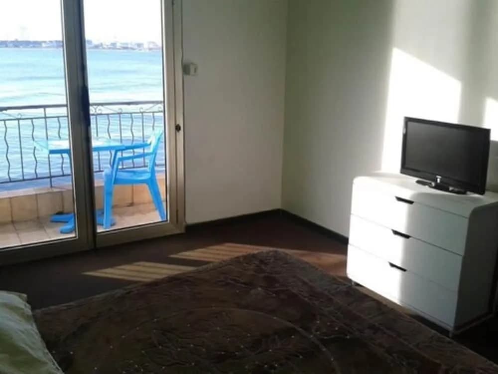 La Méditerranée - Photo 2