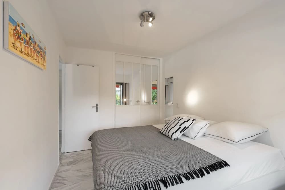 Appartement 2 pièces au calme proche Martinez avec parking privé - Miniature 6
