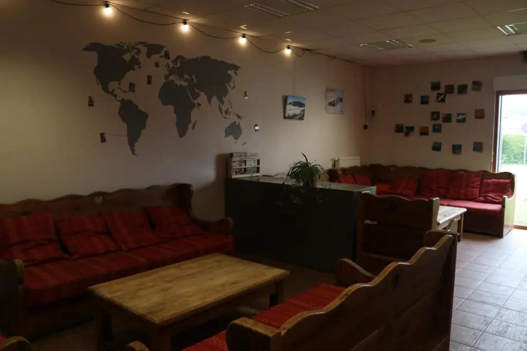 Auberge de Jeunesse HI Pontarlier - Miniature 7
