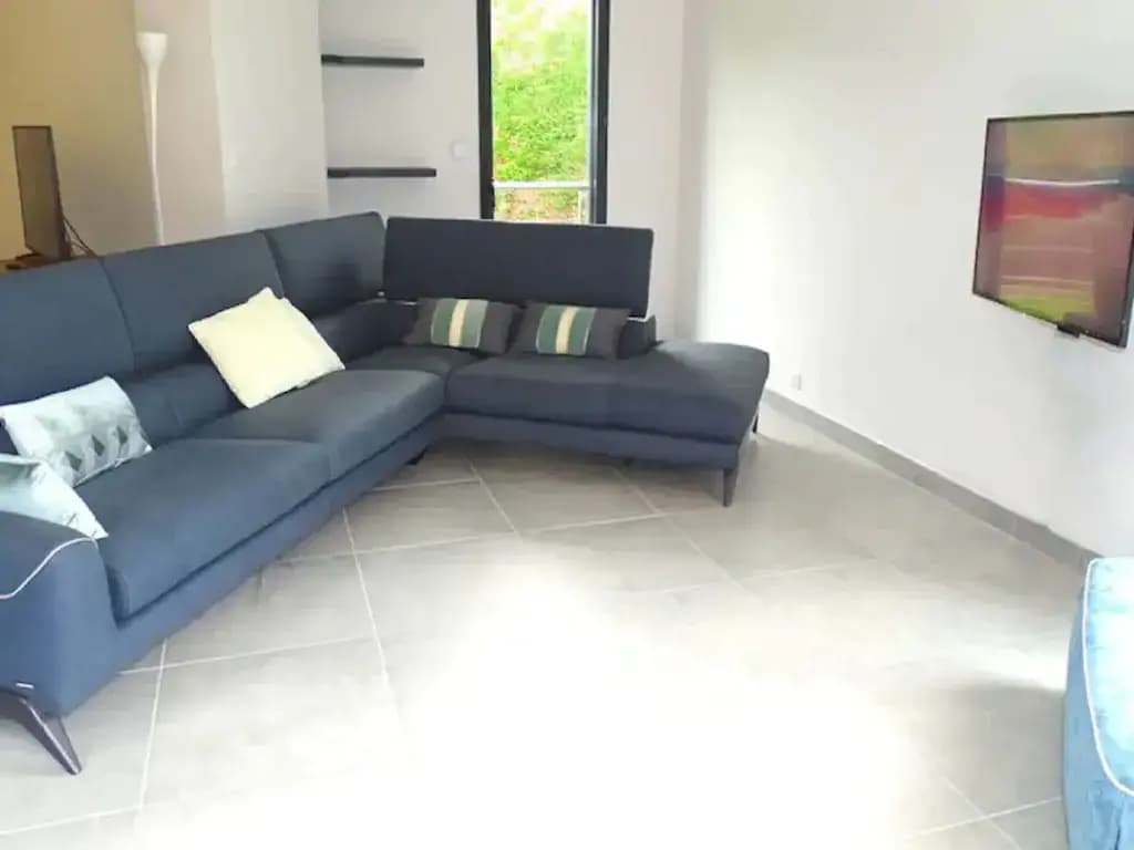 Holiday Home With Private Outdoor Pool, Gouesnac"h - Photo 4