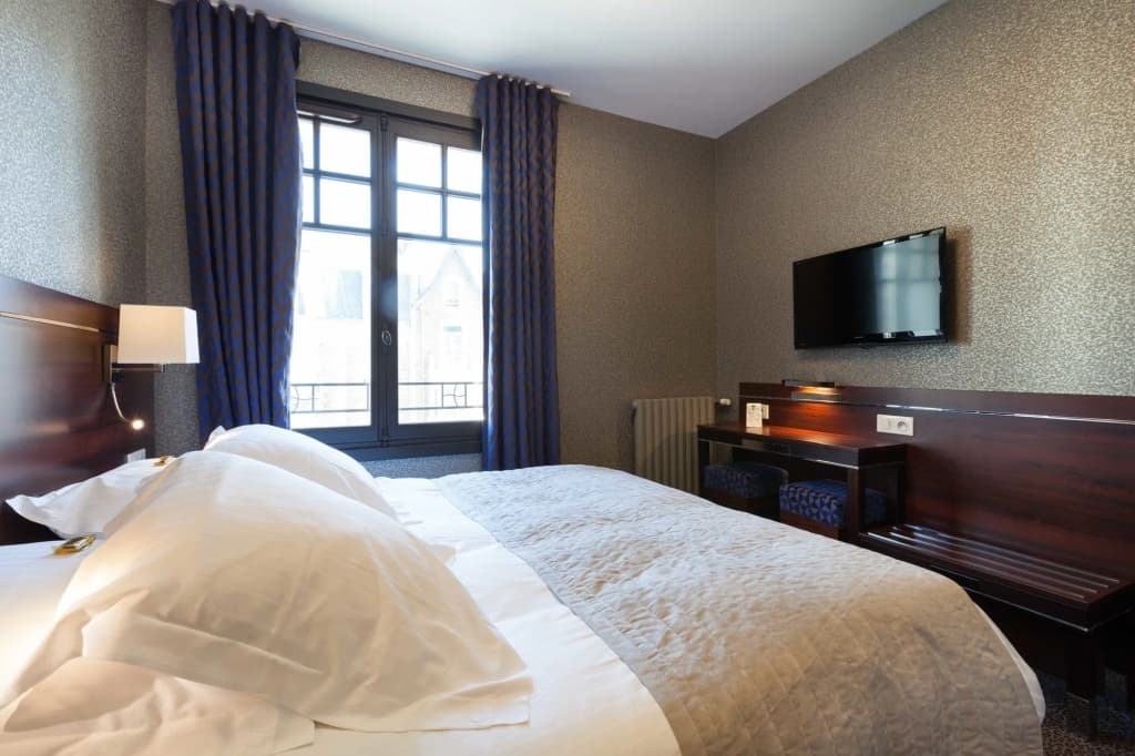 Hôtel Ambassadeurs - Photo 4