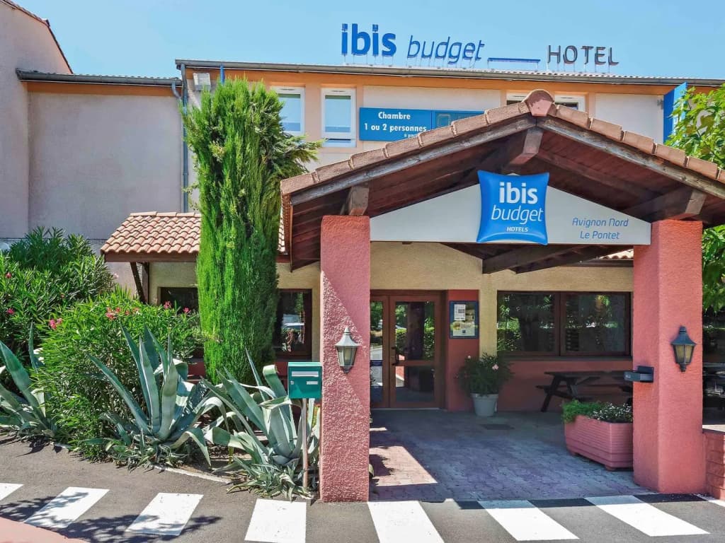 ibis budget Avignon Nord Le Pontet - Photo 1