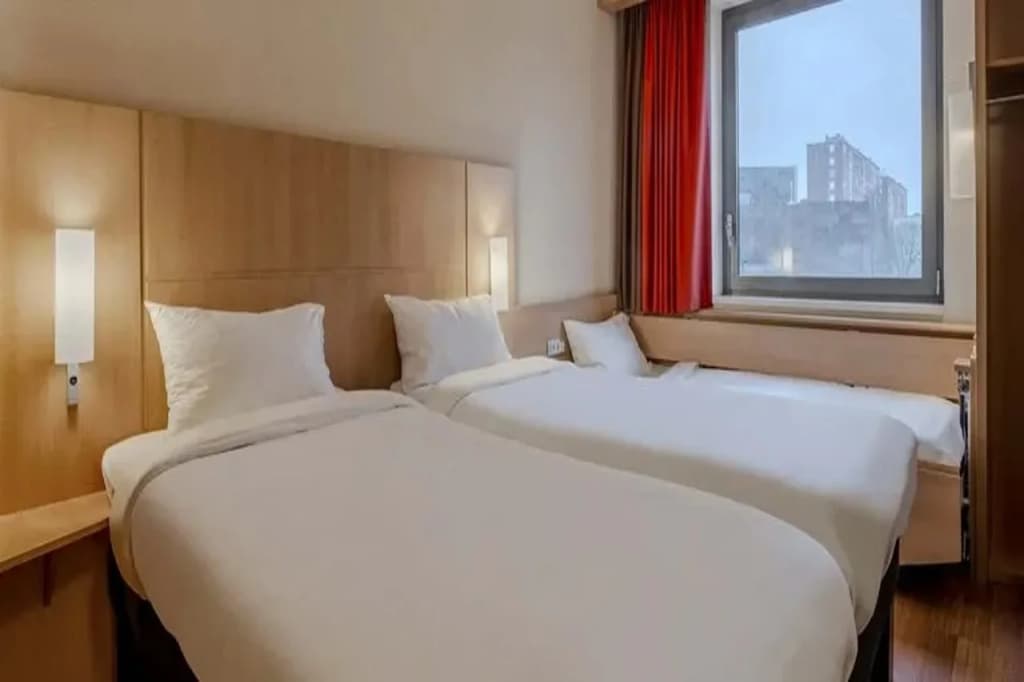B&B HOTEL Maubeuge Gare - Miniature 6