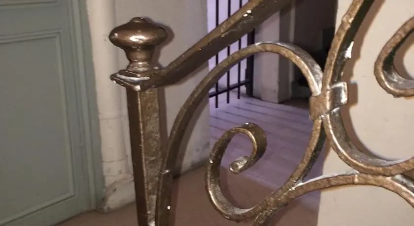 3-Bedroom Apartment Quai Des Grands Augustins - Miniature 6