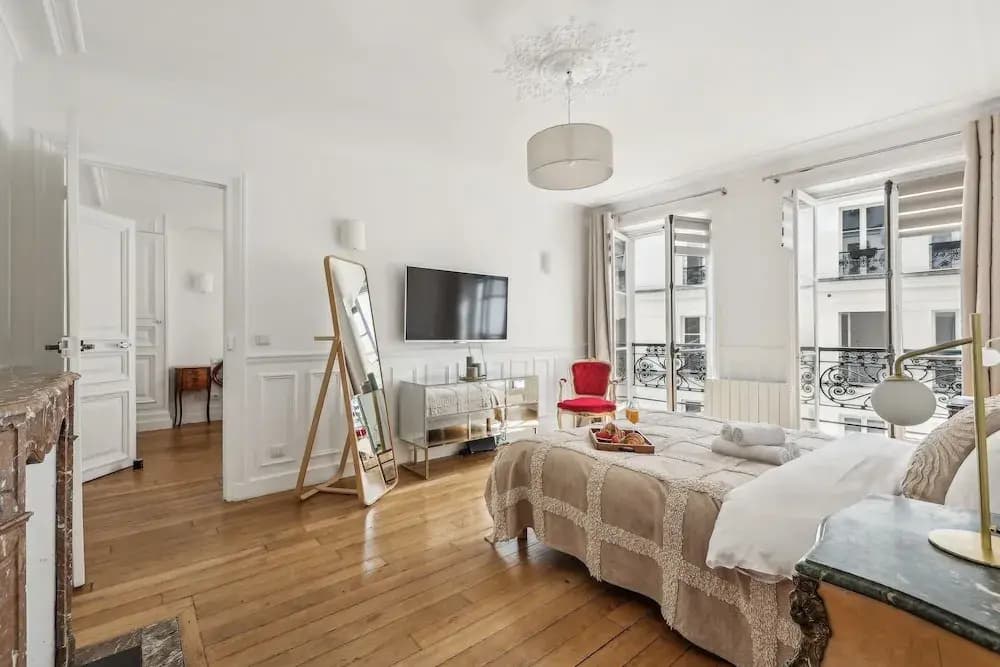 Stylish 3BR Near Tuileries Gardens - Miniature 6