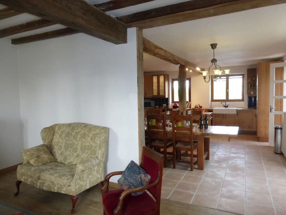 Luxurious Villa in Cazaubon with Swimming Pool - Photo 3