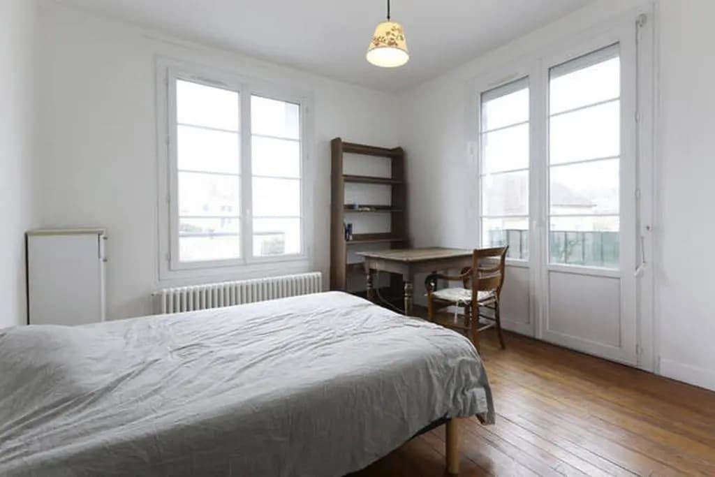 Chambres meublées chez l'habitant dans appartement proche gare sncf - Photo 1
