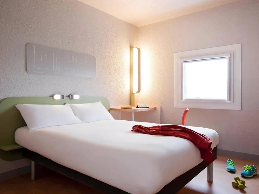 ibis budget Pontault Combault RN4 Marne la Vallée - Photo 4