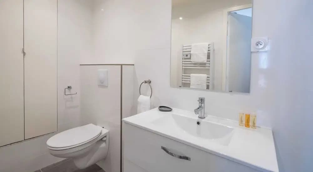 Cosy Apartment in the Heart of Belleville 6p/2bedroom - Miniature 8
