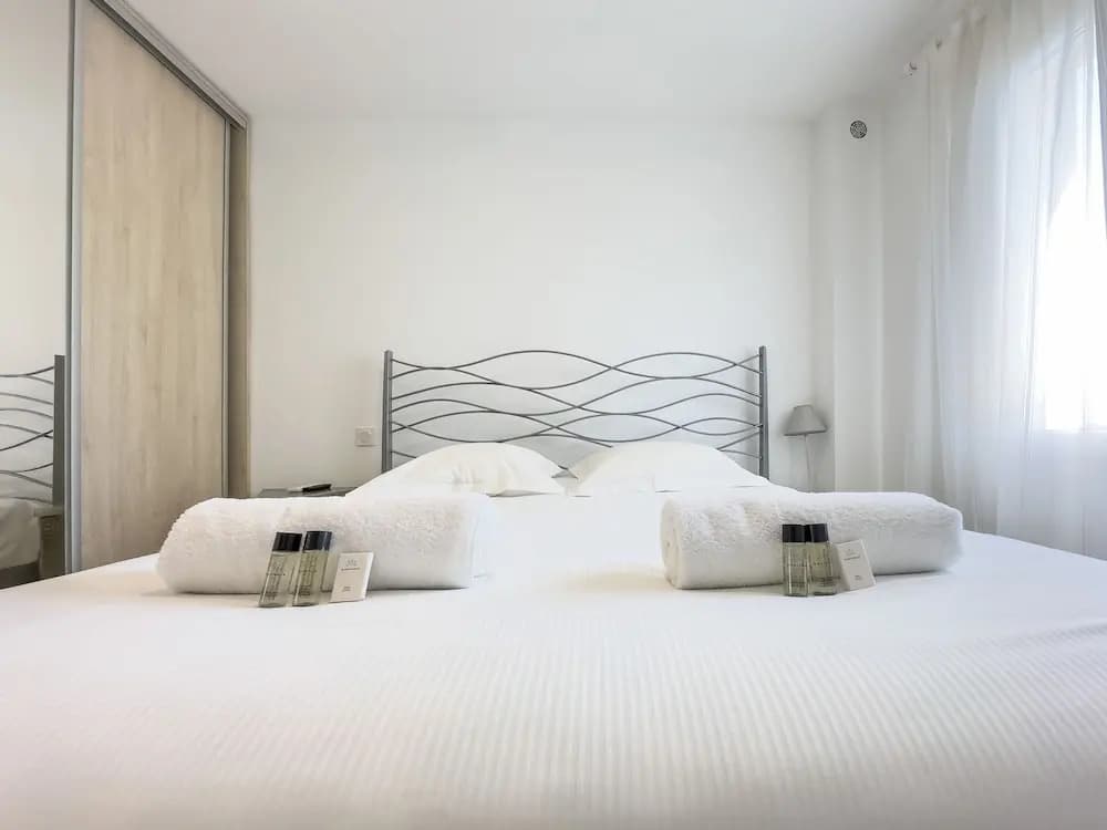 207 Le Maubourg in Cannes - Photo 5