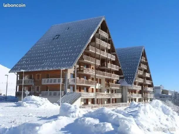 superbesse Appartement 4-6 pers. 2 ch. Dans résidence 3 étoile avec piscine - Photo 1