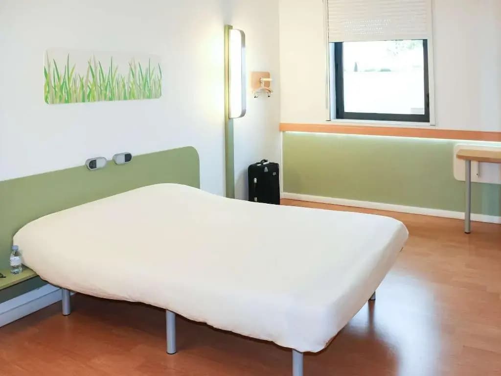 Ibis Budget Castelnaudary - Photo 3