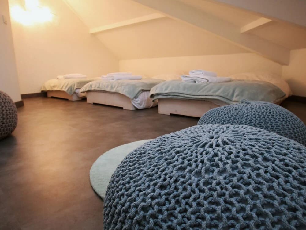 2 bd apartment with sauna- center Annecy - Miniature 6