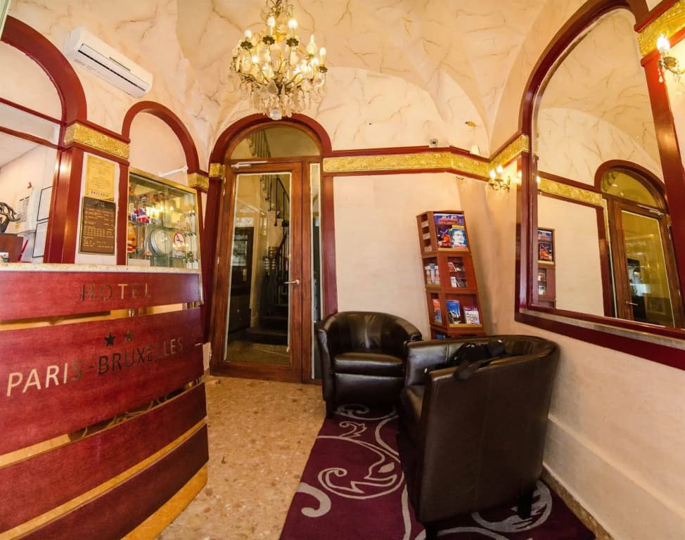 Hotel Paris Bruxelles - Photo 2
