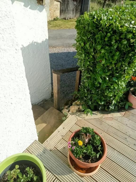 The Two Vines 2 Bed House in Chez Ravard - Miniature 6