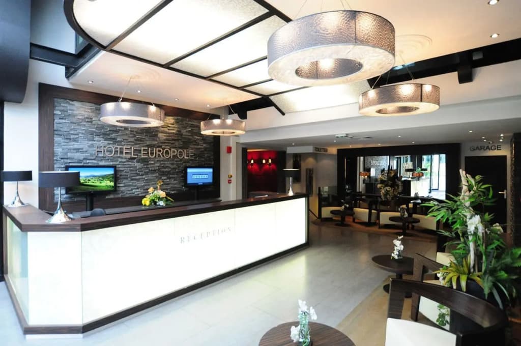 Hôtel Europole - Photo 2