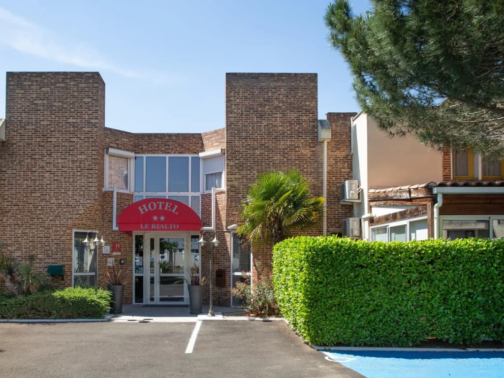 Logis Hôtel Le Rialto - Photo 1