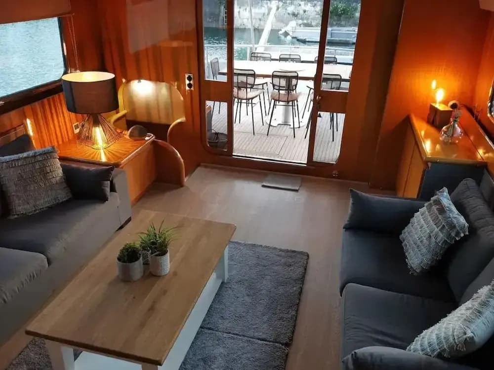Exclusive Yacht With a Roof Terrace - Photo 5