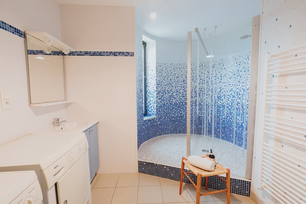 Duplex Apartment With Terrace and sea View - Miniature 8