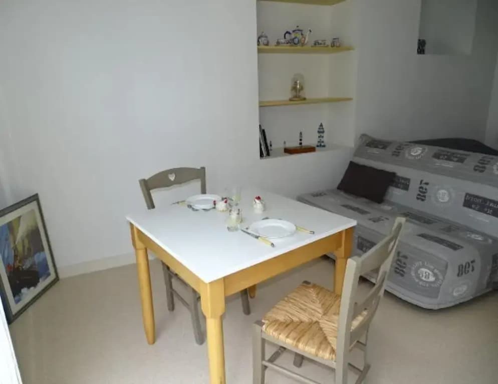 Apartment Stay Near Beach - Miniature 8