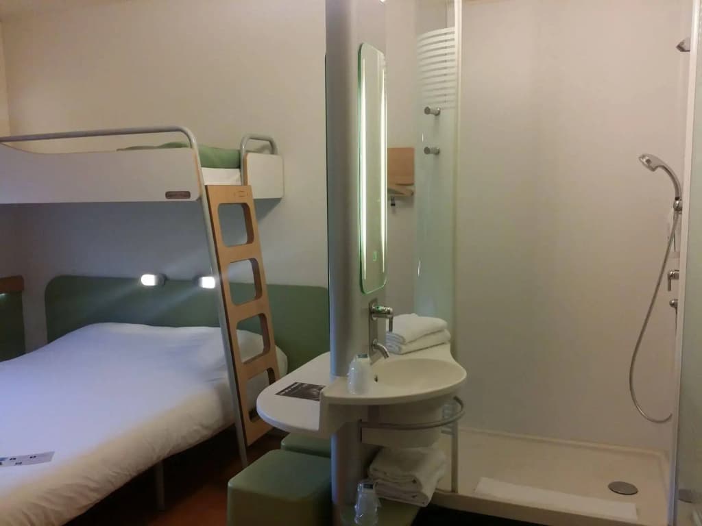 ibis budget Saint Maximin la Sainte Baume - Miniature 8