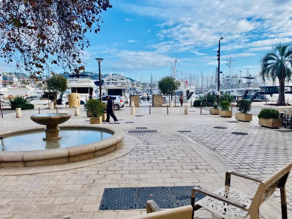 Très Joli T3 Vieux Port Cannes - Miniature 6