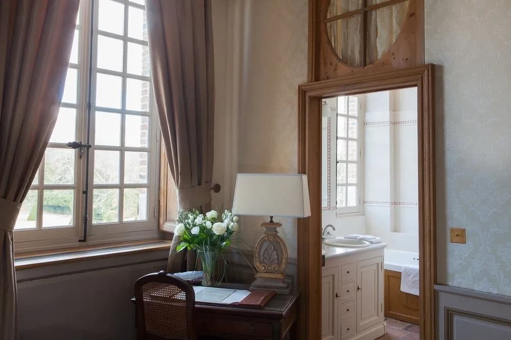 Château de Bourron - Miniature 8