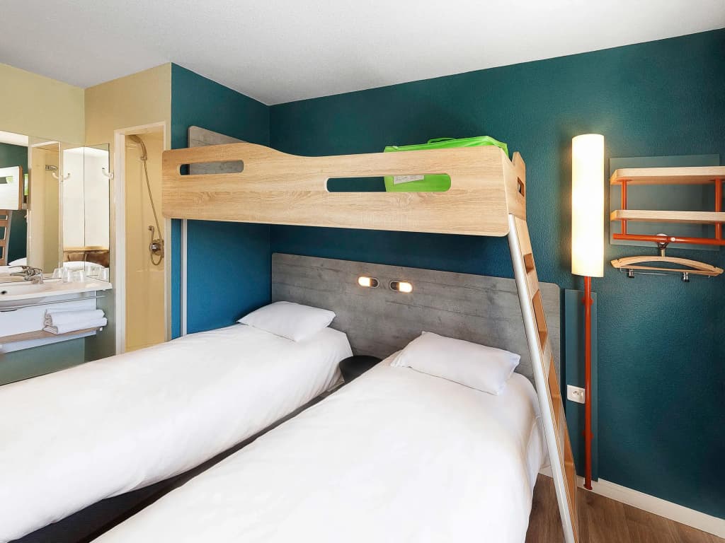 Ibis Budget Saint Gaudens - Photo 4