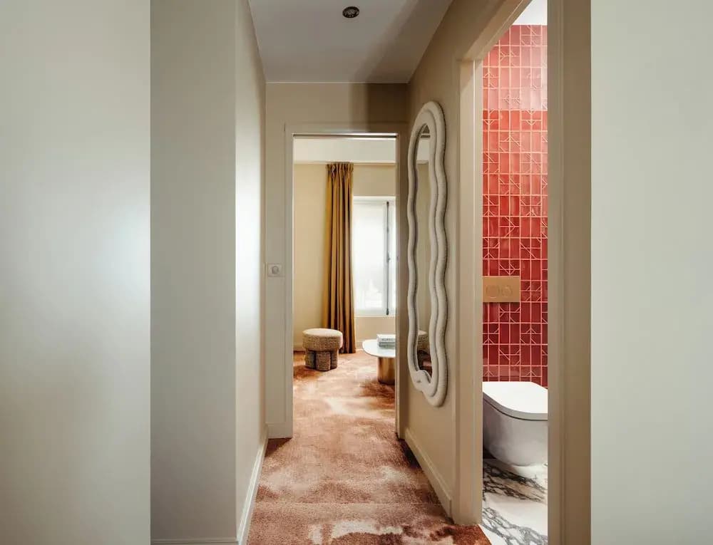 Jills Hotel - Photo 3