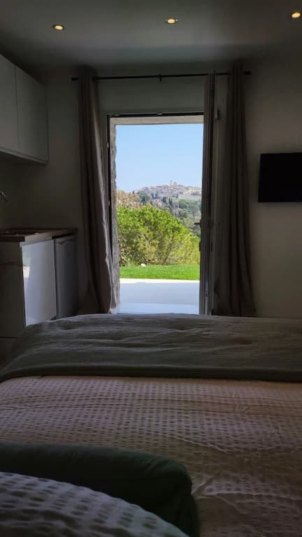 Ideal BnB - Miniature 6