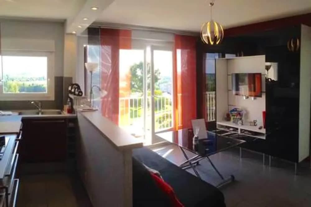 Apartment With one Bedroom in Blois, With Wonderful Lake View, Furnished Balcony and Wifi - Photo 3
