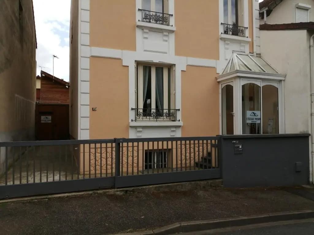 L'Escale VICHY - Photo 1